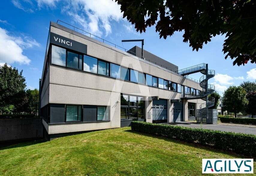 1 Rue Georges Besse, Antony to rent - Building Photo - Image 2 of 5