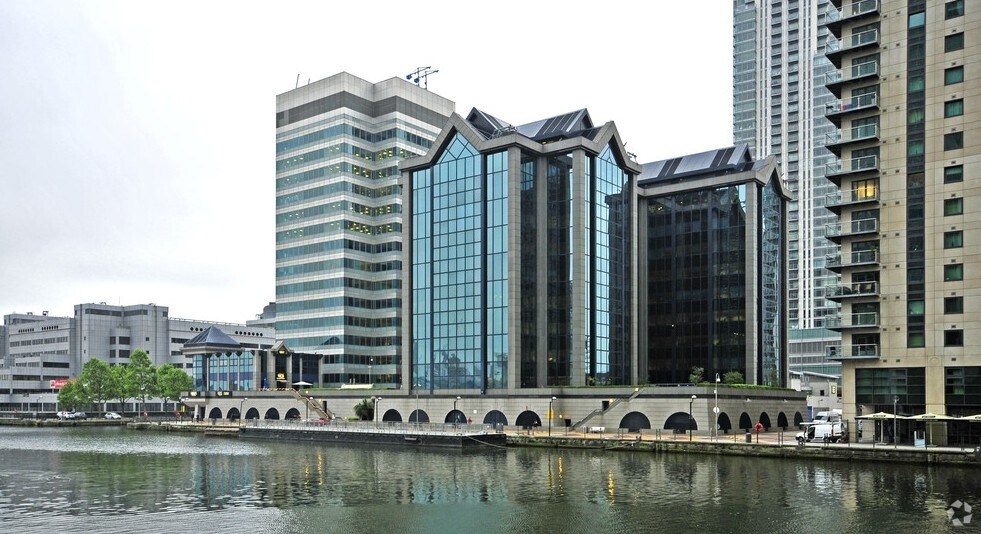 181-183 Marsh Wall, London for sale Primary Photo- Image 1 of 1