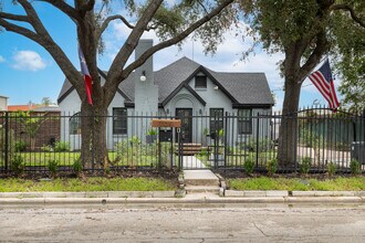 709 Kelley St, Houston, TX for rent Building Photo- Image 1 of 49