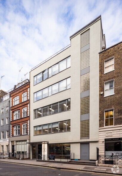 30 Newman St, London to rent - Building Photo - Image 3 of 21