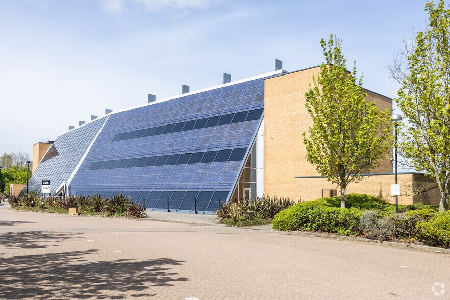 7 Admiral Way, Sunderland for sale - Primary Photo - Image 1 of 1