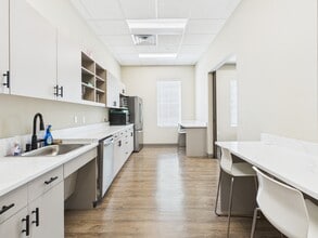 2751 S Stonebridge Dr, McKinney, TX to rent Interior Photo- Image 2 of 6