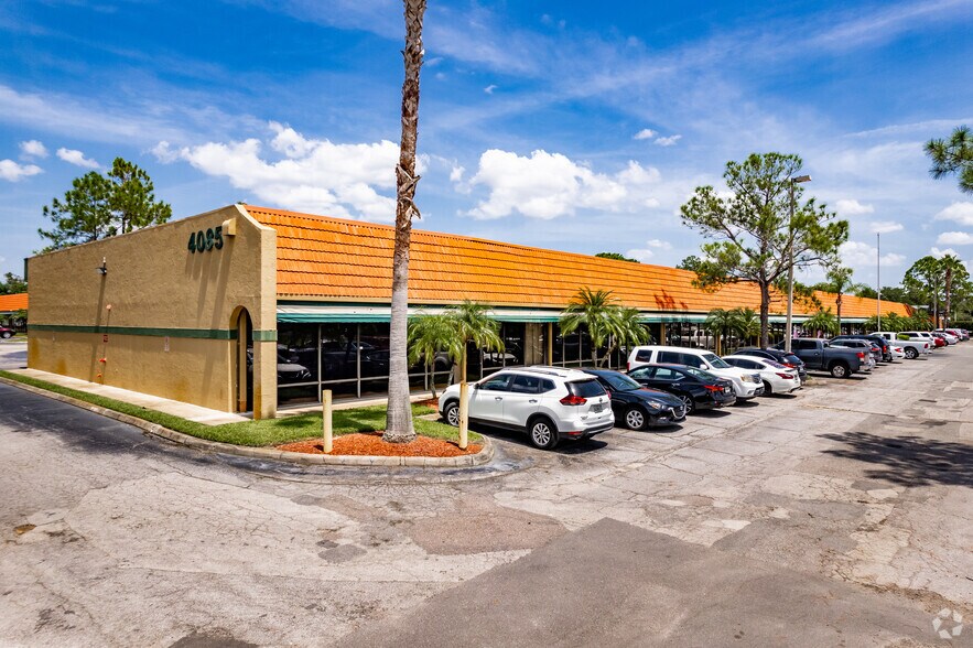 4085 L B McLeod Rd, Orlando, FL 32811 UK