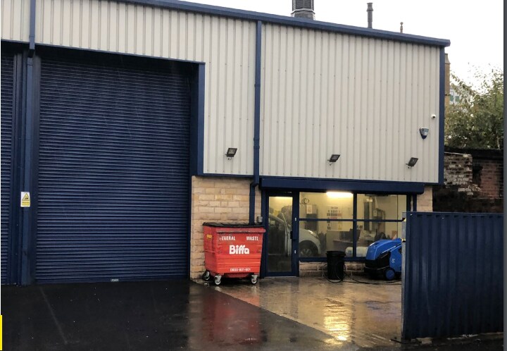 Lower Fitzwilliam St, Huddersfield for sale Primary Photo- Image 1 of 1