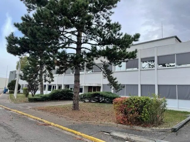 Office in Longvic to rent - Building Photo - Image 2 of 4