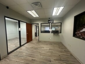 5860 S Pecos Rd, Las Vegas, NV for sale Interior Photo- Image 2 of 14