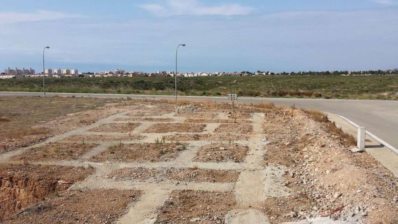 Land in Mont-roig del Camp, Tarragona for sale Primary Photo- Image 1 of 6