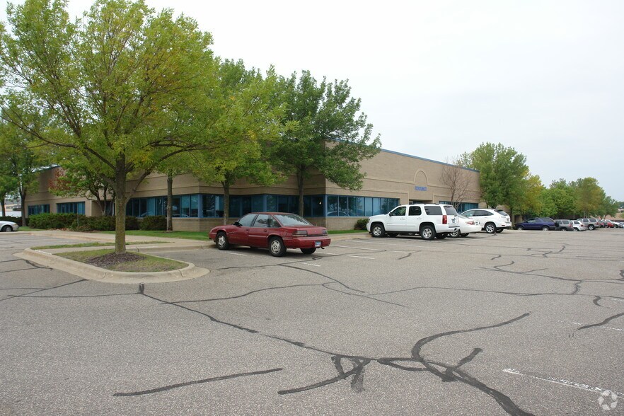 2405-2495 Xenium Ln N, Plymouth, MN for sale - Building Photo - Image 1 of 1