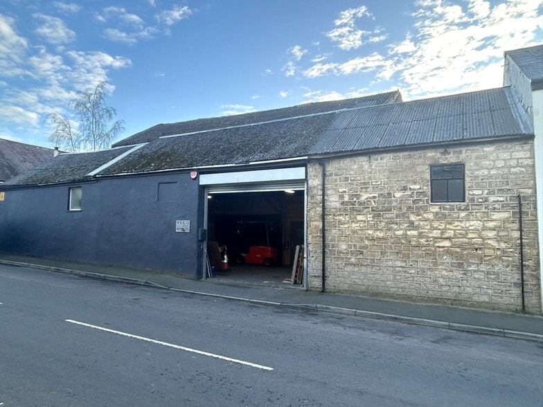 Main St S, Leeds to rent - Building Photo - Image 1 of 10