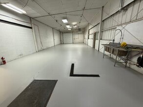 930 Lafayette Rd, Medina, OH to rent Interior Photo- Image 1 of 4