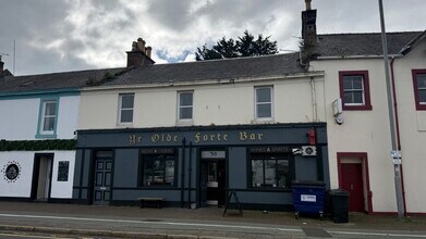 37-39 South Harbour St, Ayr to rent Building Photo- Image 1 of 1