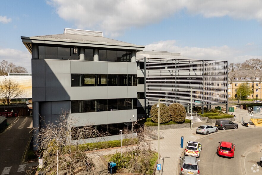 1 Christchurch Way, Woking for sale - Primary Photo - Image 1 of 1