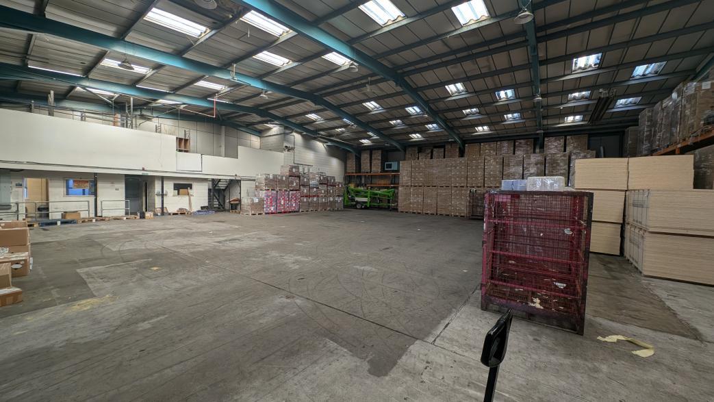 School Ln, Eastleigh to rent Interior Photo- Image 1 of 3