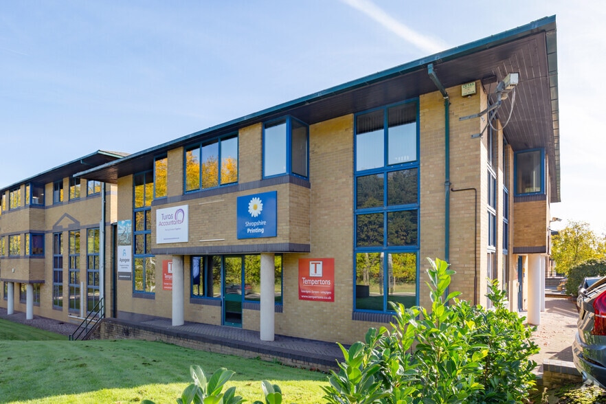 Hall Park Way, Telford to rent - Building Photo - Image 3 of 4