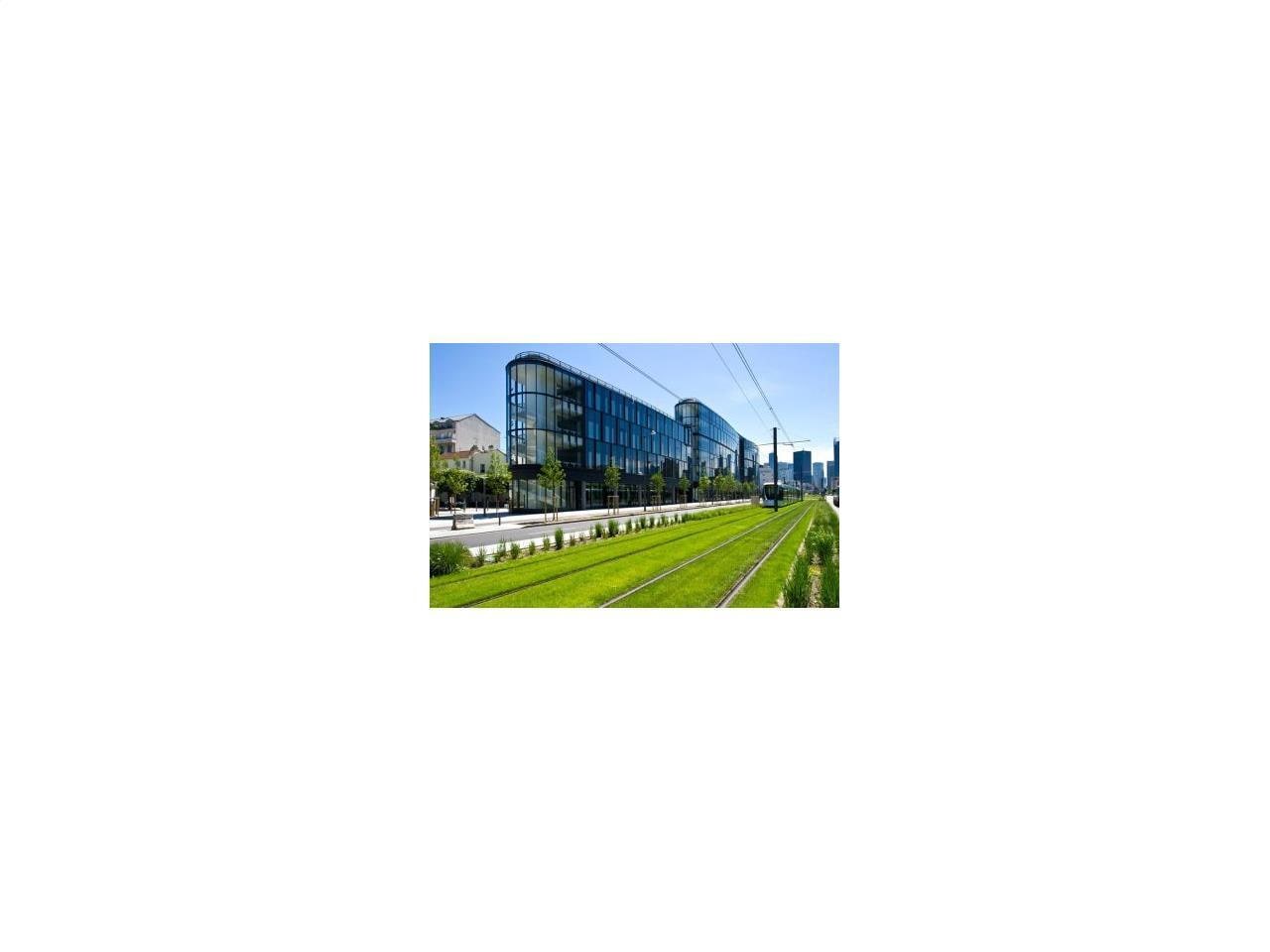 Office in La Garenne-Colombes to rent Building Photo- Image 1 of 10