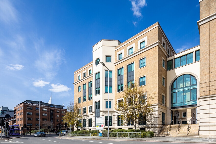 121 Kings Rd, Reading for sale - Building Photo - Image 1 of 1