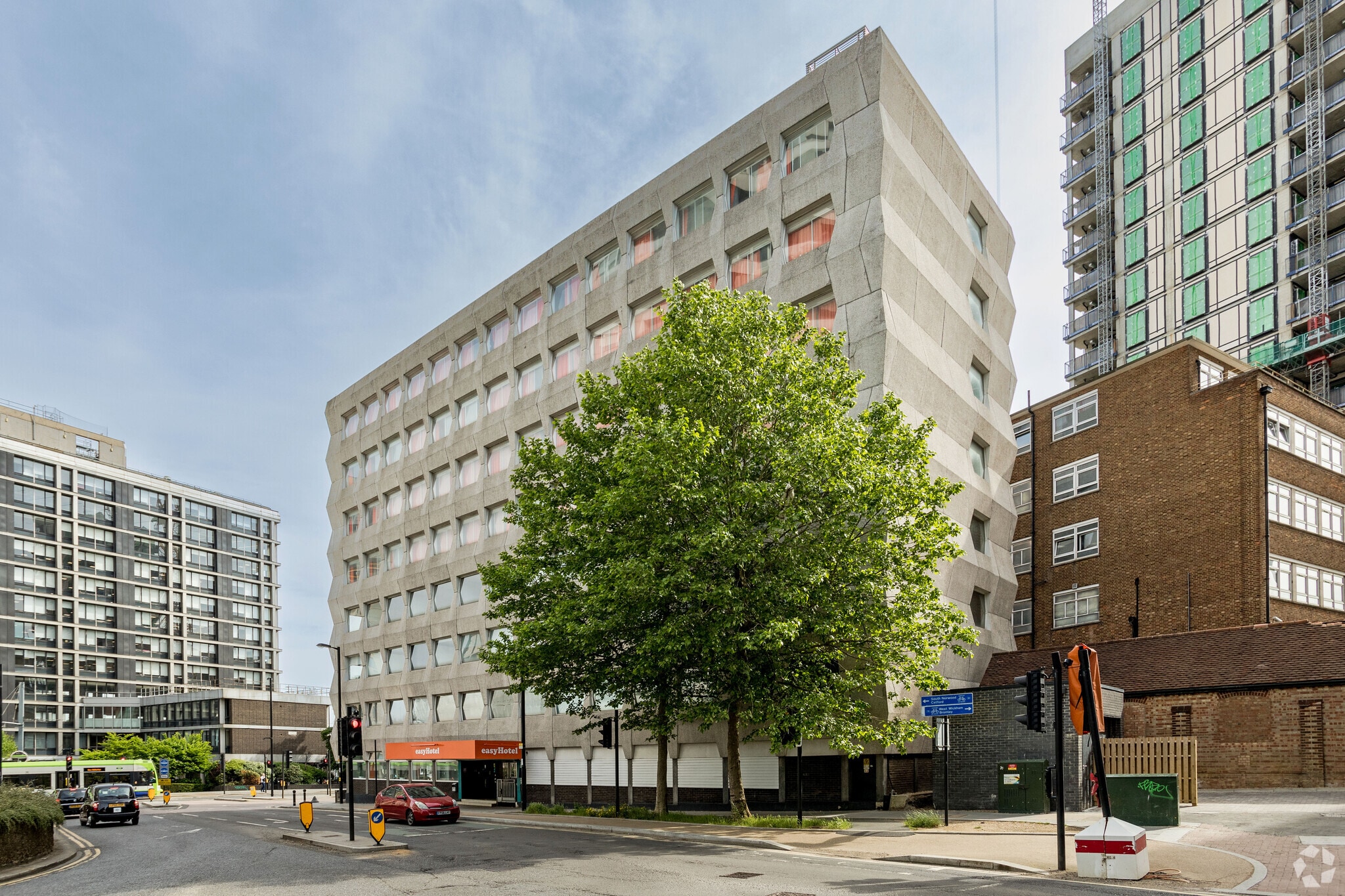 22 Addiscombe Rd, Croydon to rent Building Photo- Image 1 of 10