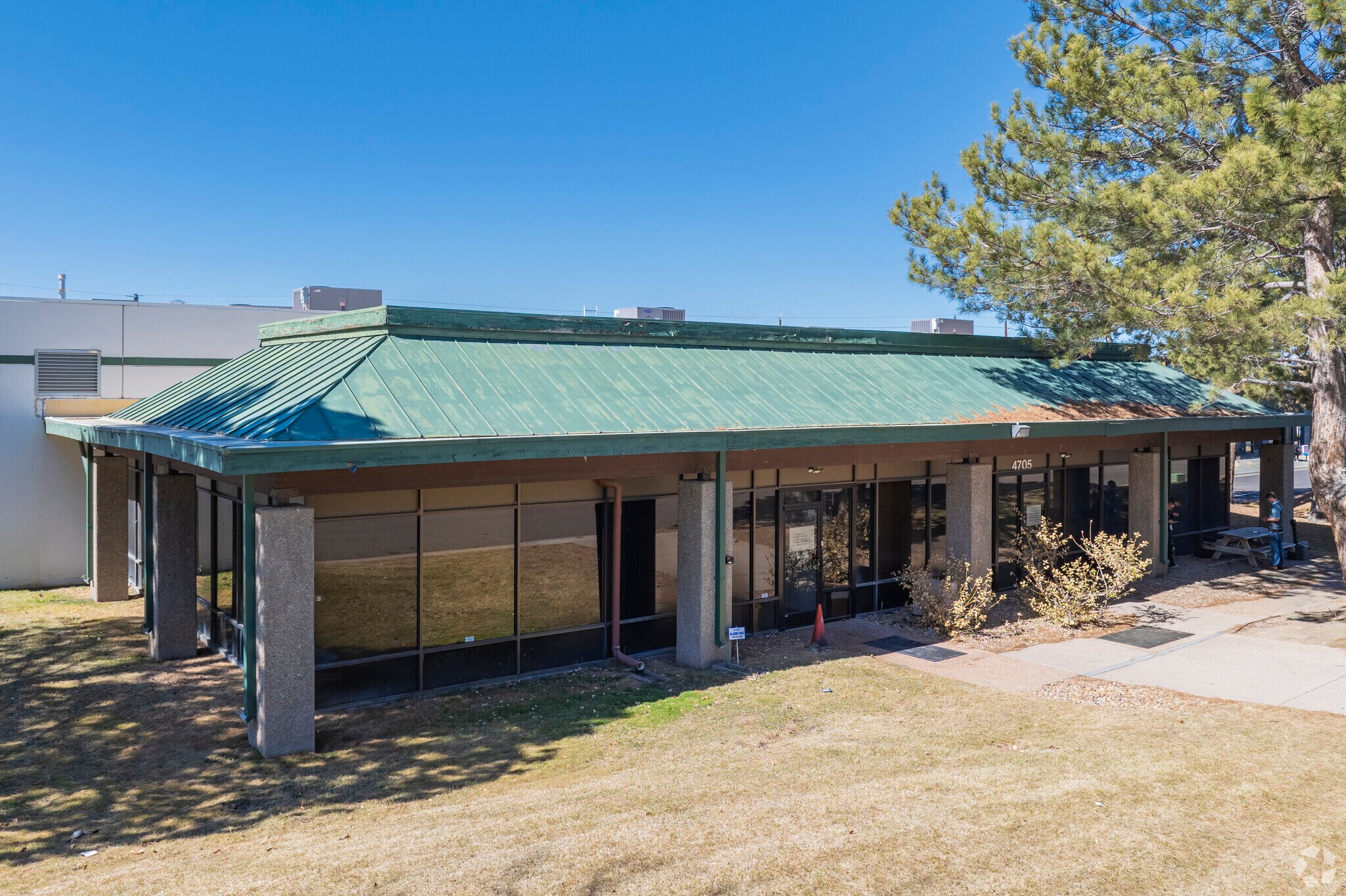 4705 Oakland St, Denver, CO to rent Building Photo- Image 1 of 13