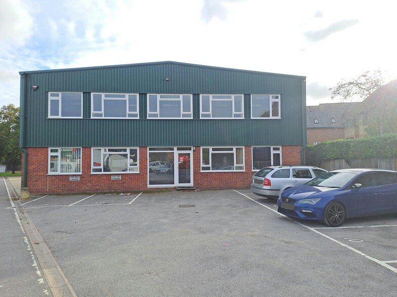 Southampton Rd, Ringwood to rent - Building Photo - Image 2 of 15