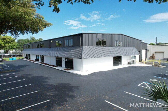 More details for 2221 Corporation Blvd, Naples, FL - Industrial to Rent