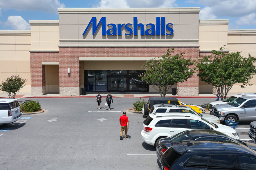 Harlingen Corners Shopping Center - In-Line Future Dev, Harlingen, TX for rent - Building Photo - Image 3 of 12