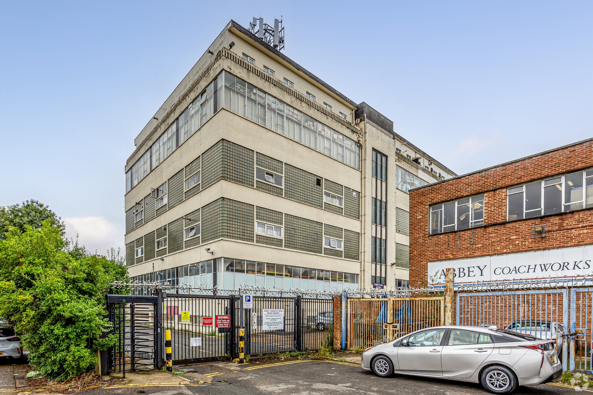 East Ln, Wembley to rent Primary Photo- Image 1 of 55