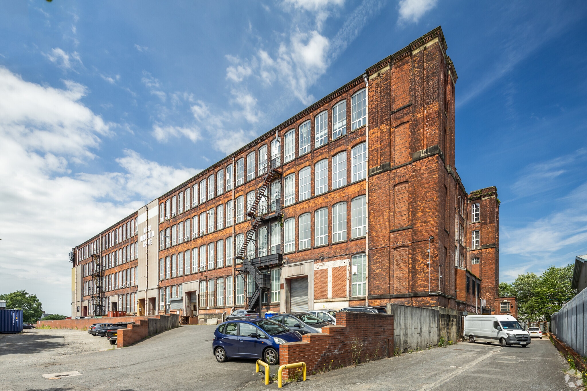 Woodbine St, Rochdale to rent Primary Photo- Image 1 of 4