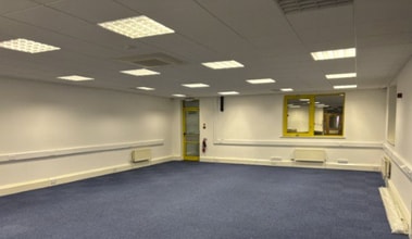 Bruntcliffe Way, Morley to rent Interior Photo- Image 2 of 2