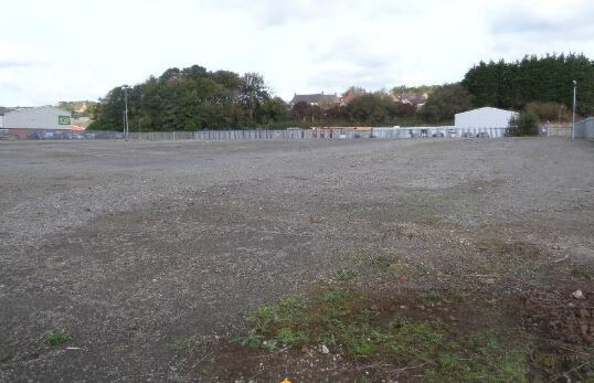 North Rd, Bridgend to rent - Building Photo - Image 2 of 4