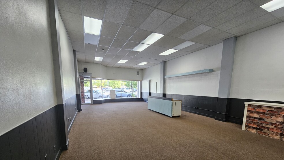 1221 Commerce Ave, Longview, WA for rent - Building Photo - Image 2 of 7