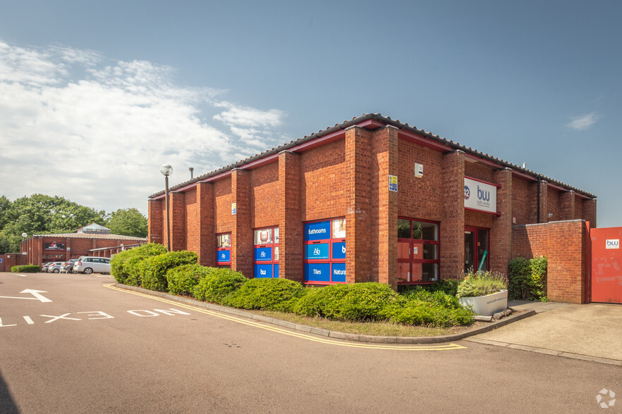 42-48 Alston Dr, Milton Keynes for rent - Building Photo - Image 1 of 2