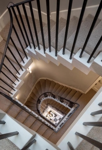 29 Bruton St, London to rent - Interior Photo - Image 3 of 9