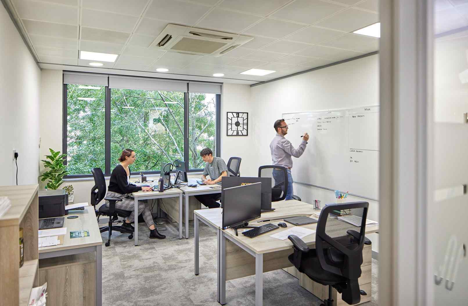 Reeds Cres, Watford to rent Interior Photo- Image 1 of 1