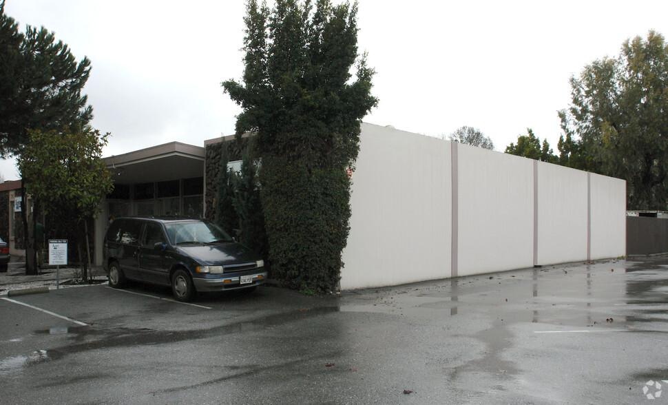 797 San Antonio Rd, Palo Alto, CA for rent - Building Photo - Image 1 of 2