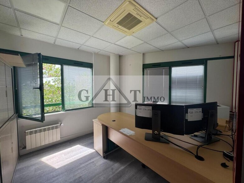 Office in Pontault Combault for sale - Building Photo - Image 2 of 11