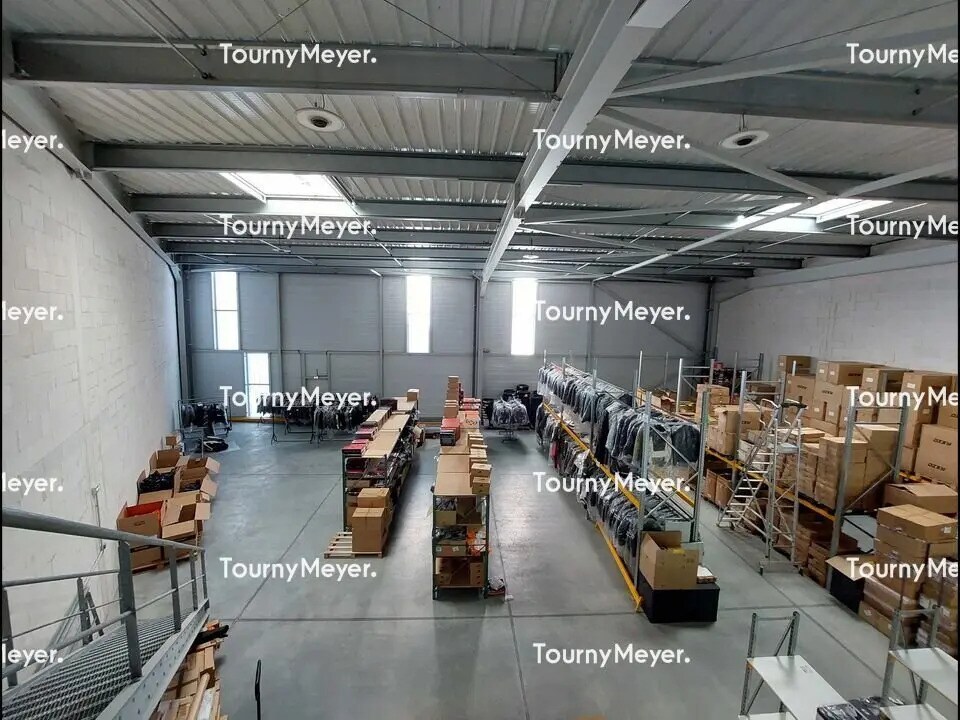 Light Industrial in Toulouse for sale Interior Photo- Image 1 of 7