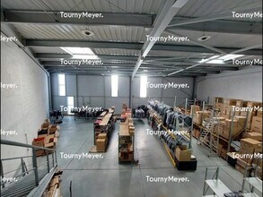 Light Industrial in Toulouse for sale Interior Photo- Image 1 of 7