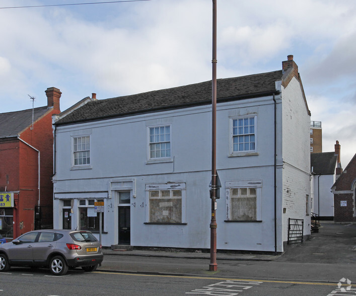 30-32 High St, Brierley Hill for rent - Primary Photo - Image 1 of 2