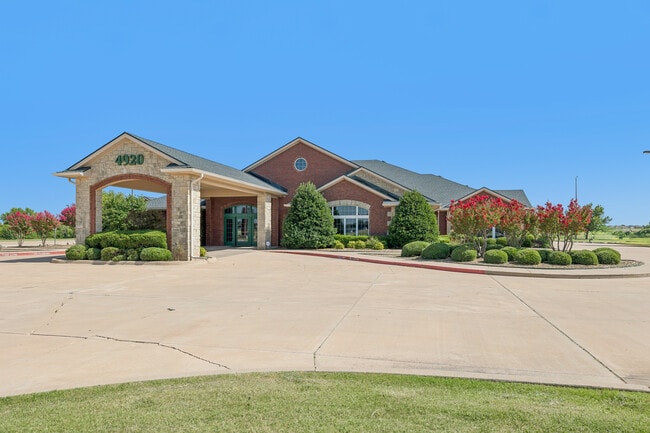 More details for 4920 SW Lee Blvd, Lawton, OK - Office for Sale