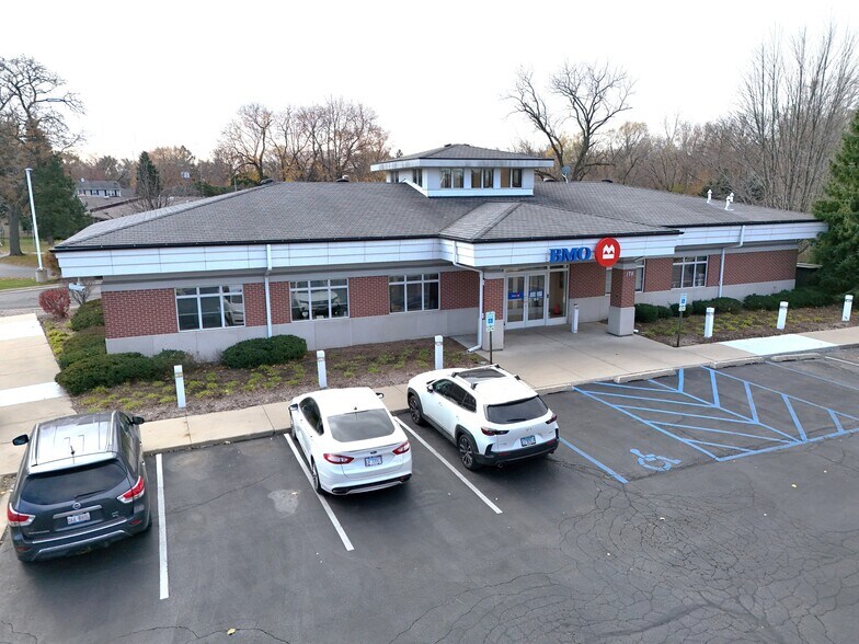 170 N Mclean Blvd, Elgin, IL for sale - Building Photo - Image 1 of 10