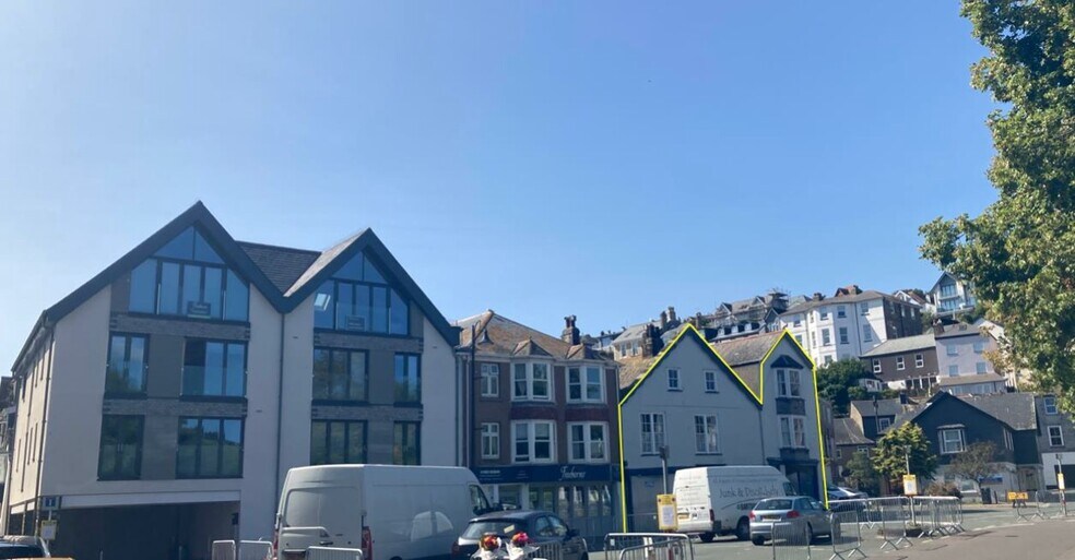 2-3 Mayors Av, Dartmouth for sale - Primary Photo - Image 1 of 1