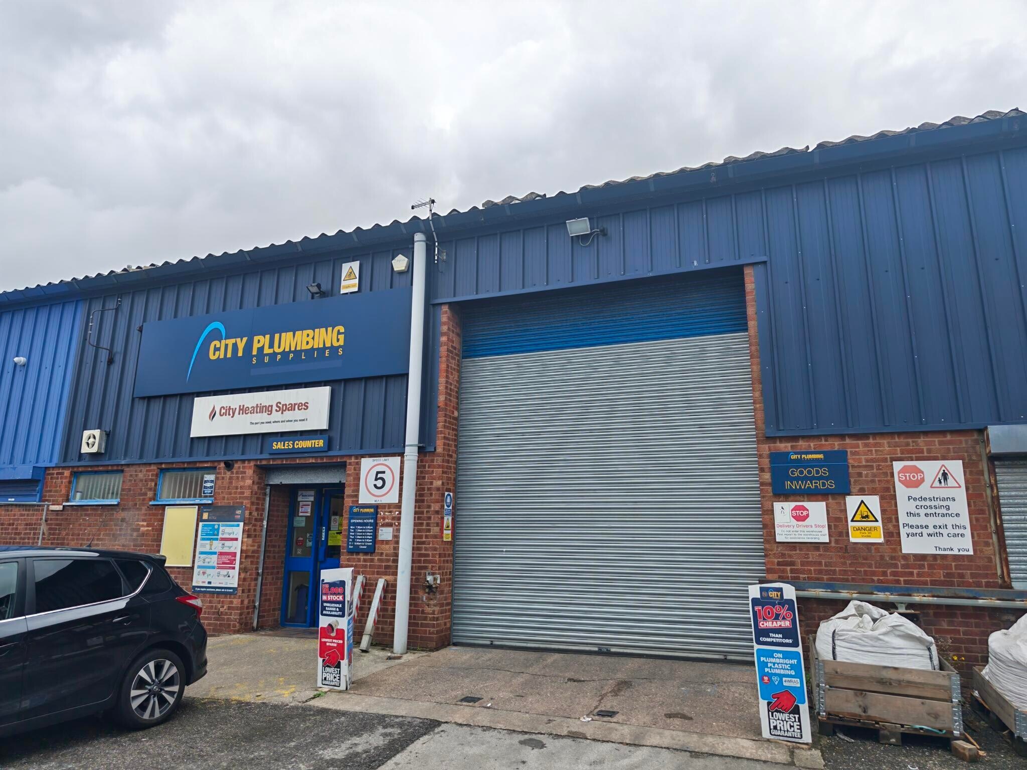 New Cut Ln, Warrington to rent Building Photo- Image 1 of 2