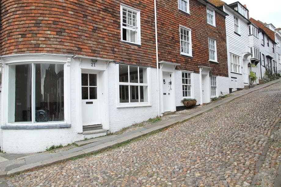 21 Mermaid St, Rye to rent Primary Photo- Image 1 of 2