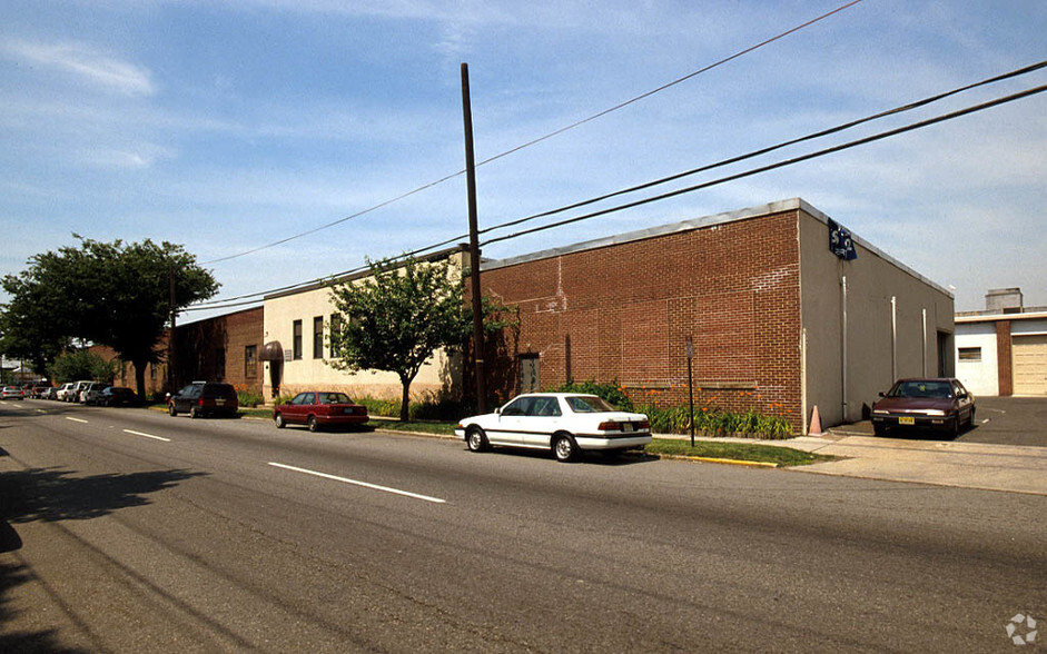 240-250 S Dean St, Englewood, NJ for rent - Building Photo - Image 1 of 4