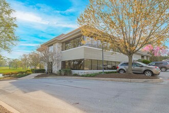 55 Country Club Dr, Downingtown, PA for rent Building Photo- Image 1 of 8