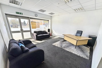 10B Wood St, Manchester to rent Interior Photo- Image 1 of 9