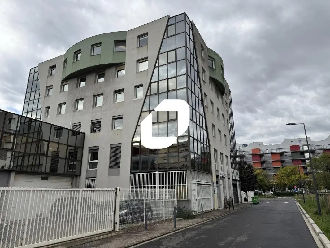 Office in Grenoble to rent Building Photo- Image 1 of 13