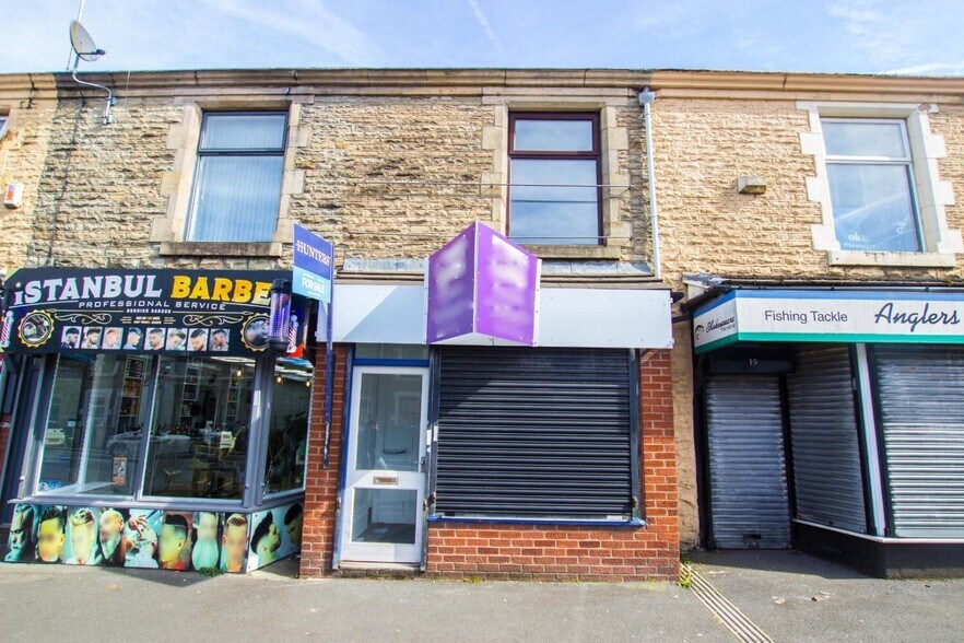 21 Blackburn Rd, Darwen for sale - Building Photo - Image 2 of 11