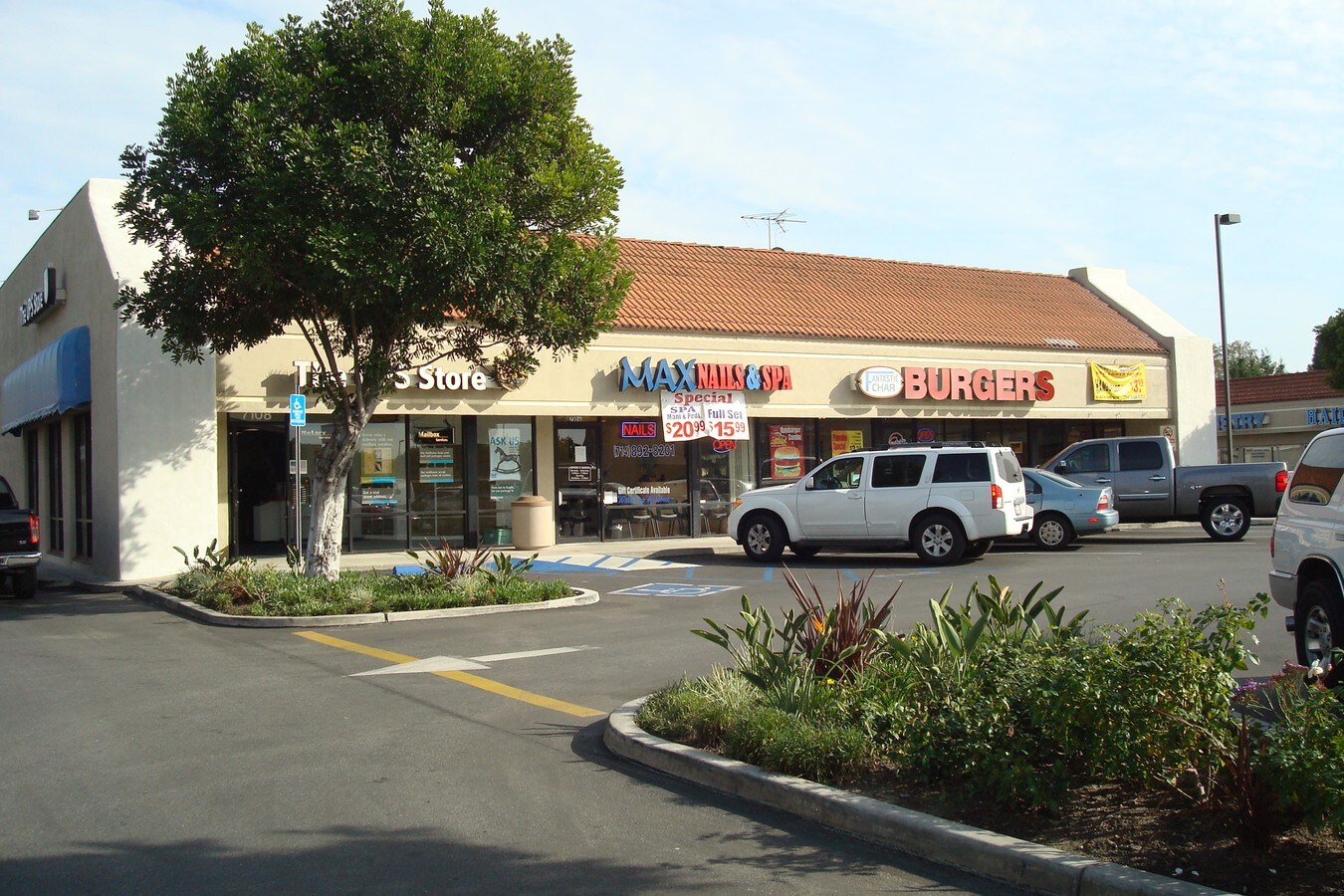 70067050 Katella Ave, Stanton 90680 KnottKatella Shopping Center