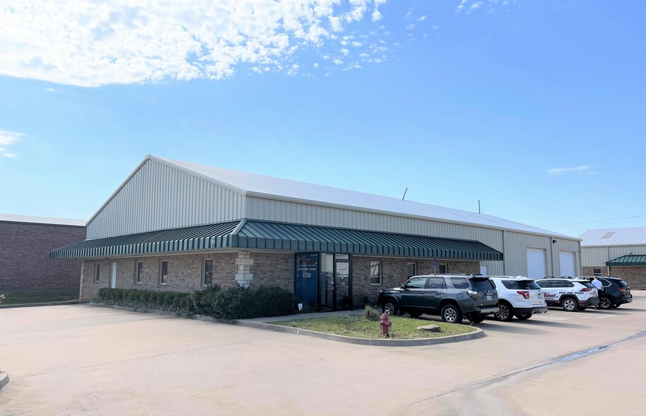 714 Enterprise Dr, Edmond, OK for sale - Primary Photo - Image 1 of 1